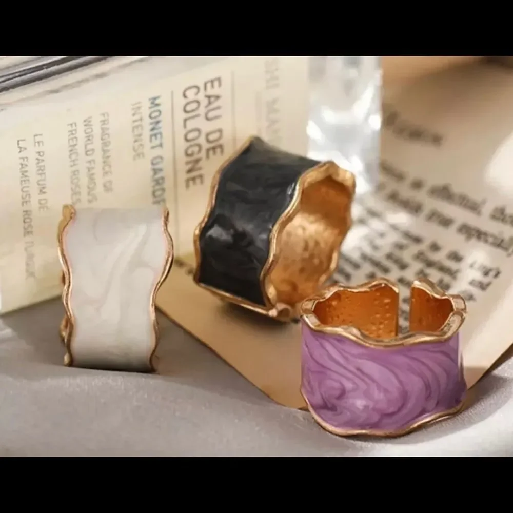 VINTAGE GEOMETRIC ENAMEL RING, adjustable‎